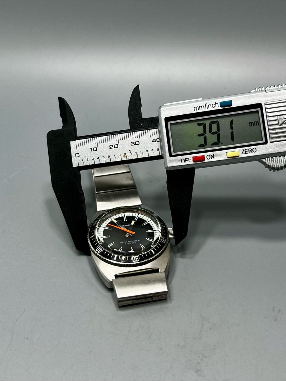 CARAVELLE Devil Diver 666 1970's era Stainless Steel Mans Watch - Picture 11 of 14